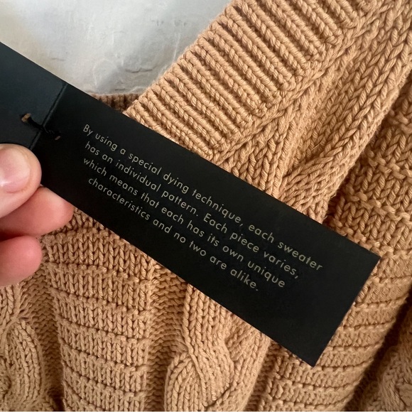 NWT Banana Republic Sweater Tank - Picture 4 of 5